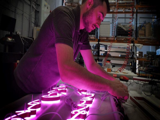 How Custom Neon Signs are Made and Why They’re Worth the Investment